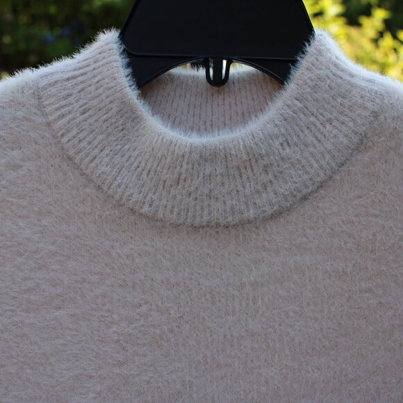 Rachel Zoe Women Ivory Sleeveless Vest Sweater SZ M Casual Soft Pullover - Picture 2 of 5